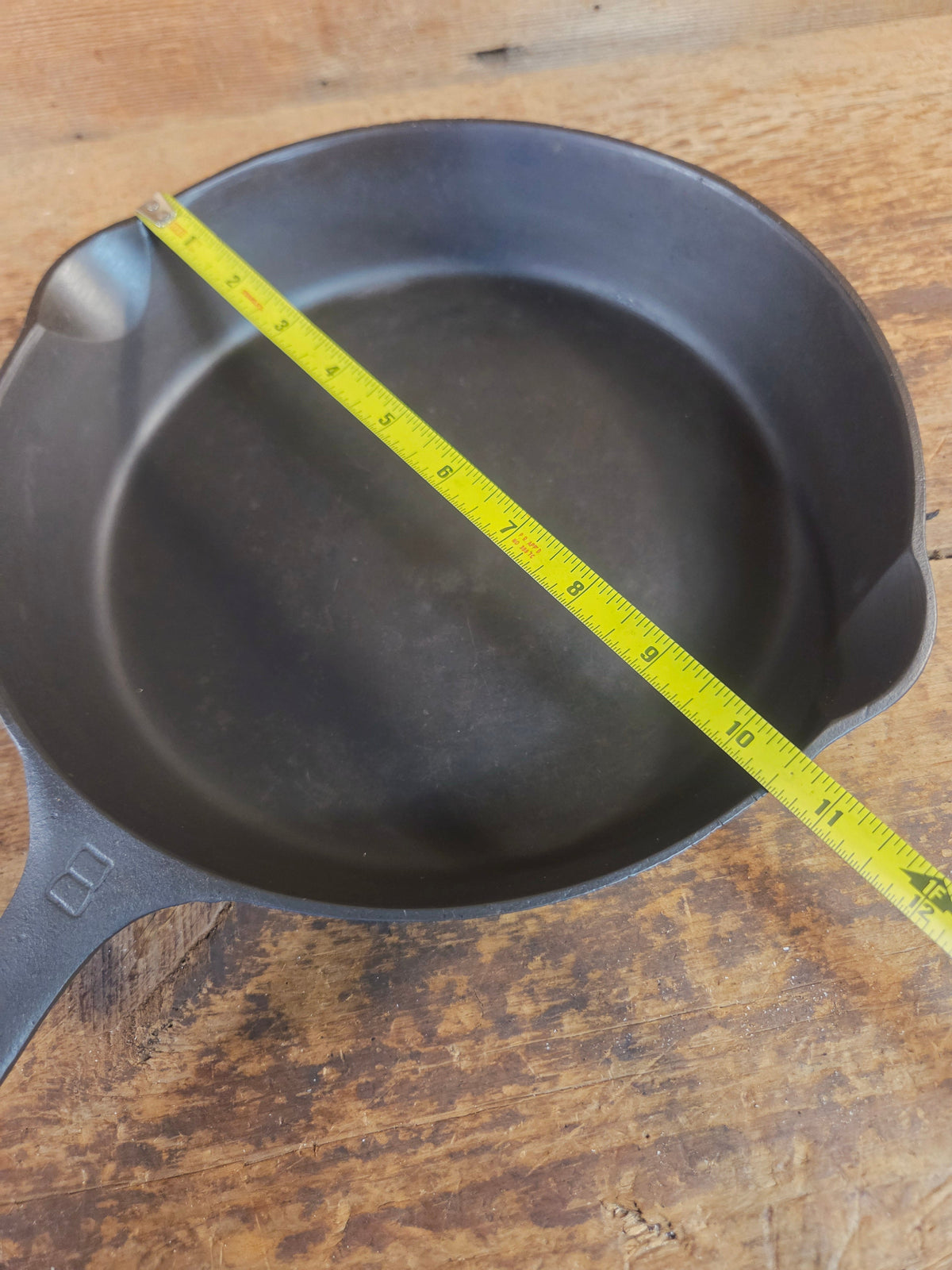 1930’s Griswold #8 Cast Iron Skillet with Large Block Logo 704 B - Skillet