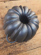 Priced to Sell. ’The Emperor’ traditional style cake pan unknown maker. 31 Cups!! Owner tag on pan. SEE DESCRIPTION