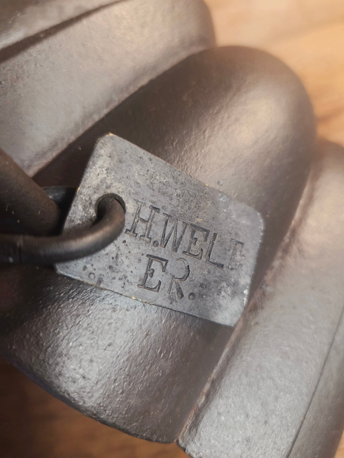 Priced to Sell. ’The Emperor’ traditional style cake pan unknown maker. 31 Cups!! Owner tag on pan. SEE DESCRIPTION