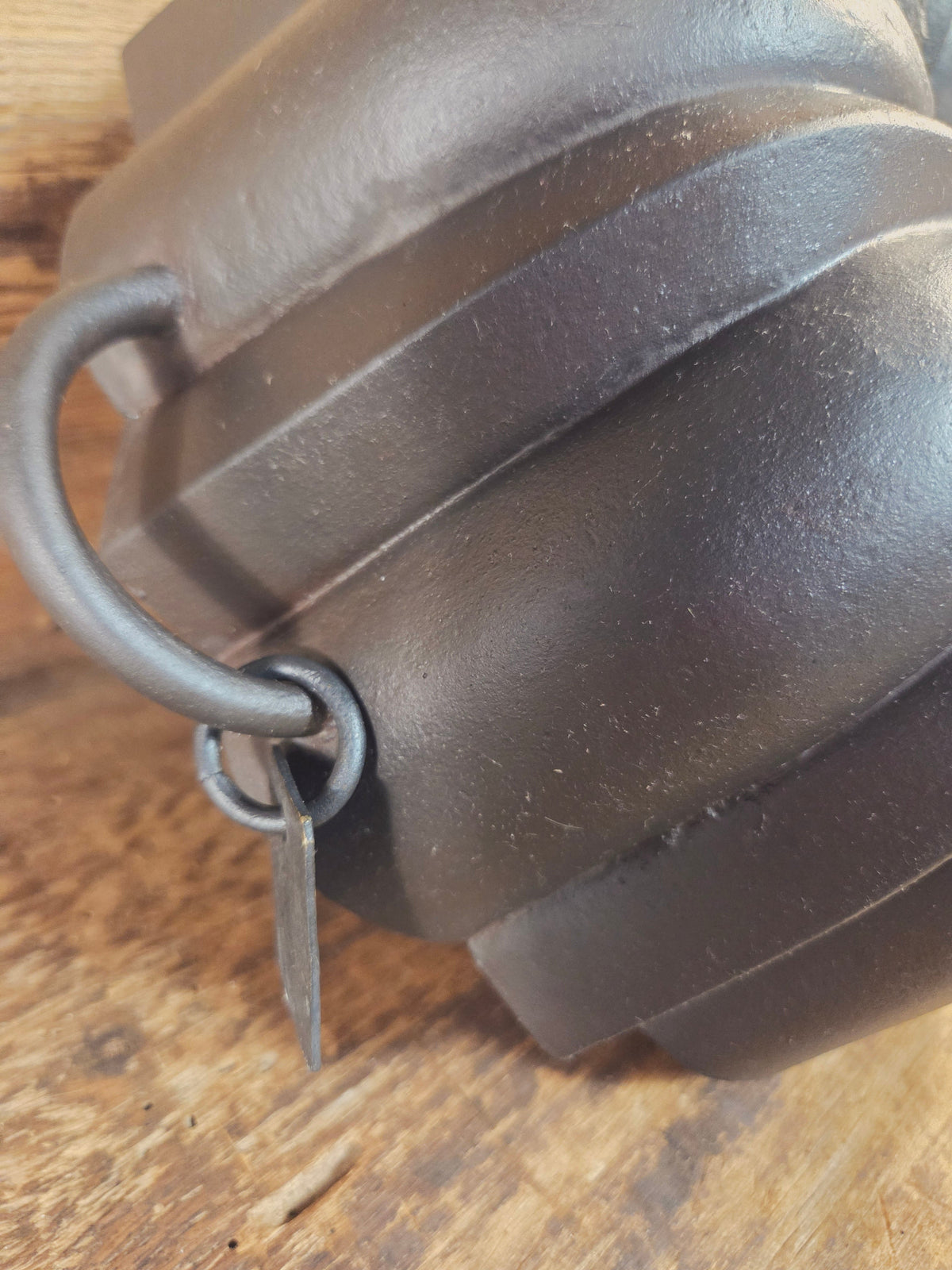 Priced to Sell. ’The Emperor’ traditional style cake pan unknown maker. 31 Cups!! Owner tag on pan. SEE DESCRIPTION