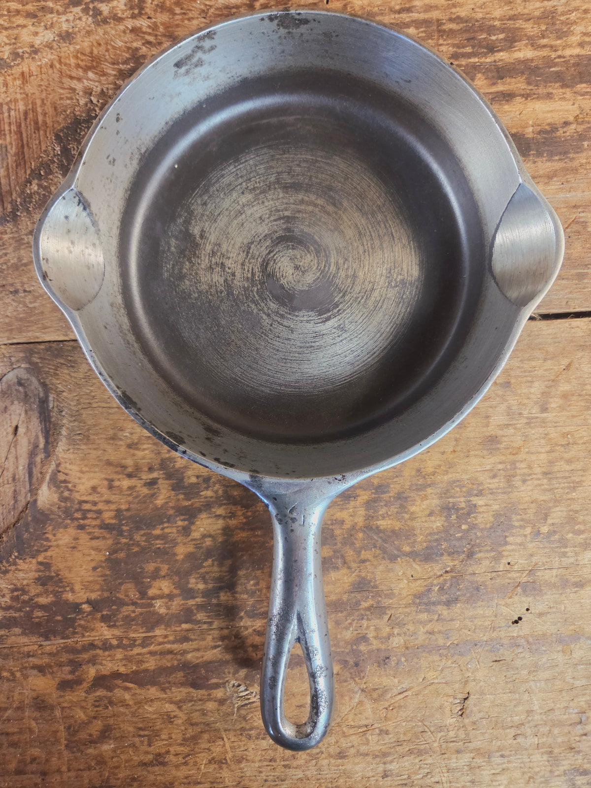 Priced To Sell! Griswold #4 Cast Iron Skillet with Large Block Logo 702 A - Skillet
