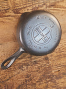 Must have egg skillet! Griswold #3 Skillet with Large Block Logo 709 B - Skillet