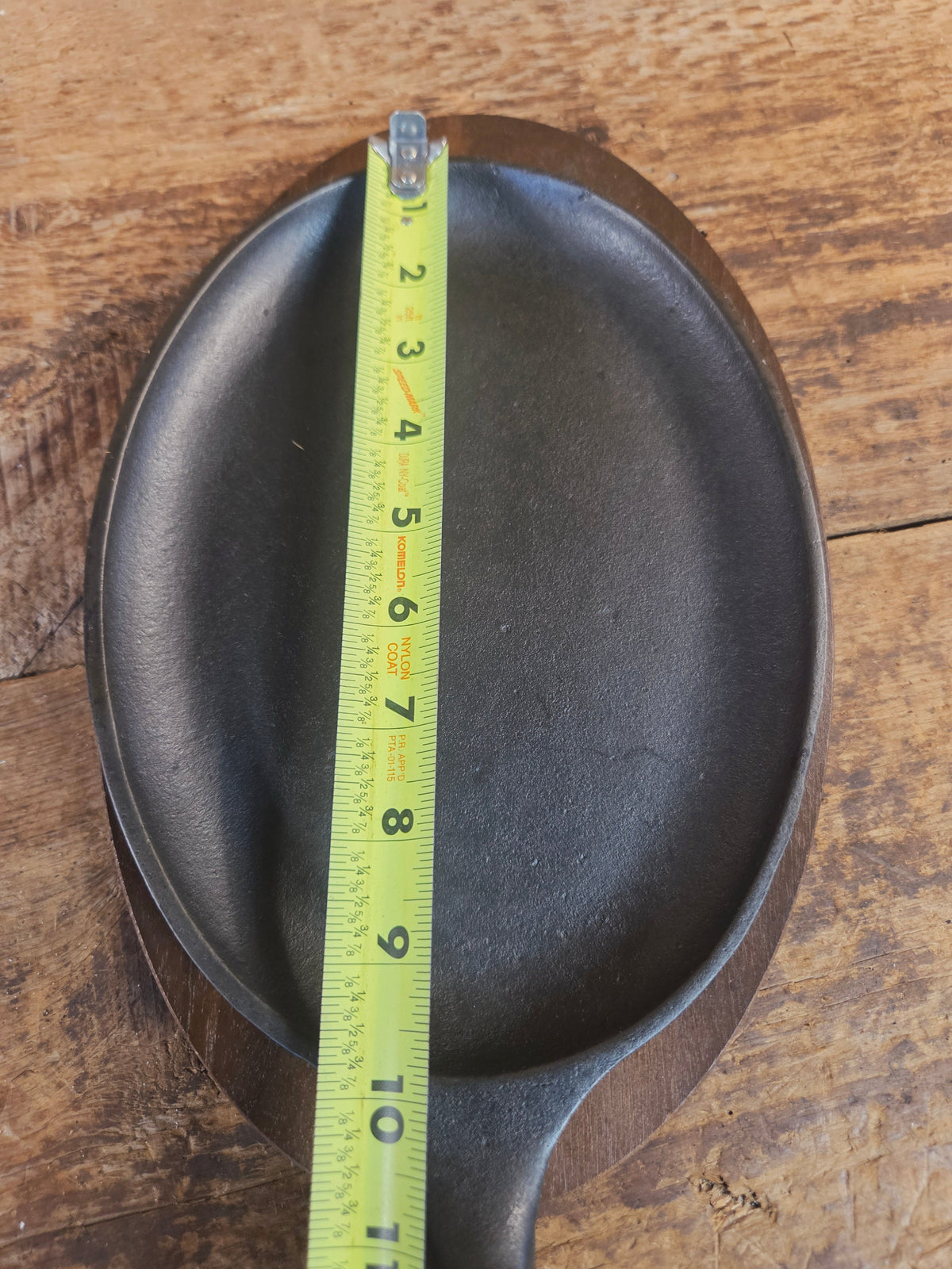 Fajitas AND a COOL presentation trivet. Unique gift idea Wagner Ware Cast Iron Sizzle Server 1095 - Skillet
