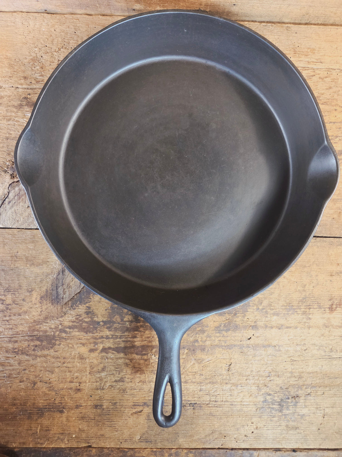 HTF HUGE and Gorgeous! Early 1900’s Wagner ’Arc Straight’ logo #12 Cast Iron Skillet - Skillet