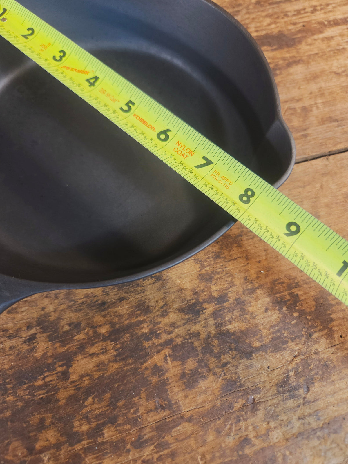 Gorgeous! Griswold No. 5 Cast Iron Skillet with Small Block Logo and Smooth Bottom 724 - Skillet