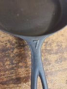 Classic 1910’s Lodge Raised #7 Heat Ring Single Notch. Light sleek and ready to cook with! - Skillet