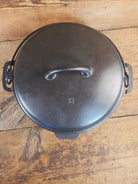Elegant Griswold’s Iron Mountain Series #8 Cast Iron Dutch Oven with Lid (1036 C/1037 A) - Dutch Ovens Trivets & Kettles