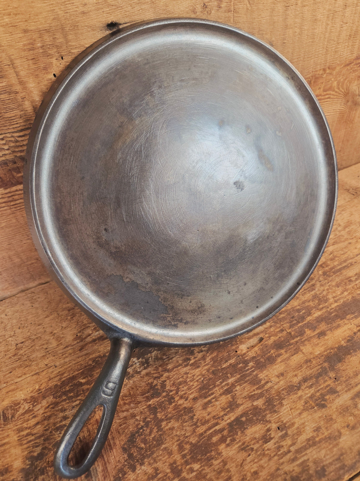1930’s Griswold #9 Cast Iron Griddle Large Block logo ’Erie PA USA,’609 A’. Awesome for pancakes and grilled cheese