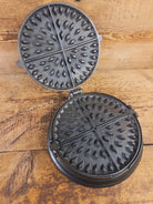 1800’s Era Unknown BEAUTIFUL 9/10 Antique Waffle iron. VERY cool diamond design makes huge waffles - Waffle Iron