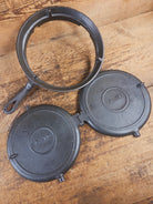 1800’s Era Unknown BEAUTIFUL 9/10 Antique Waffle iron. VERY cool diamond design makes huge waffles - Waffle Iron