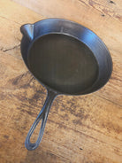 Huge Antique gate-marked unknown #12 skillet. Est 1880’s. Left single spout heat ring bottom w/ pointy handle - Skillet