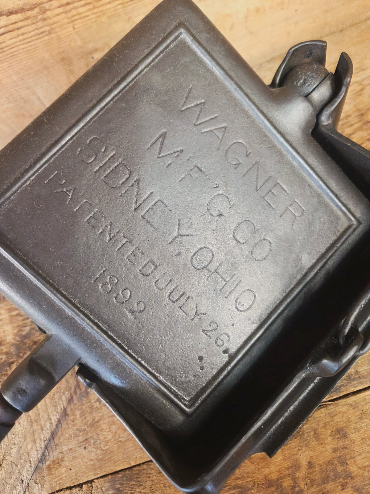 Priced to Sell 1900’s Early Wagner Mfg Co. Sidney O #8 Waffle Iron with Tall Base! - Waffle Iron