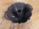 Mid 1900’s Lodge traditional style fluted cake pan - Bakeware