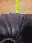 Mid 1900’s Lodge traditional style fluted cake pan - Bakeware