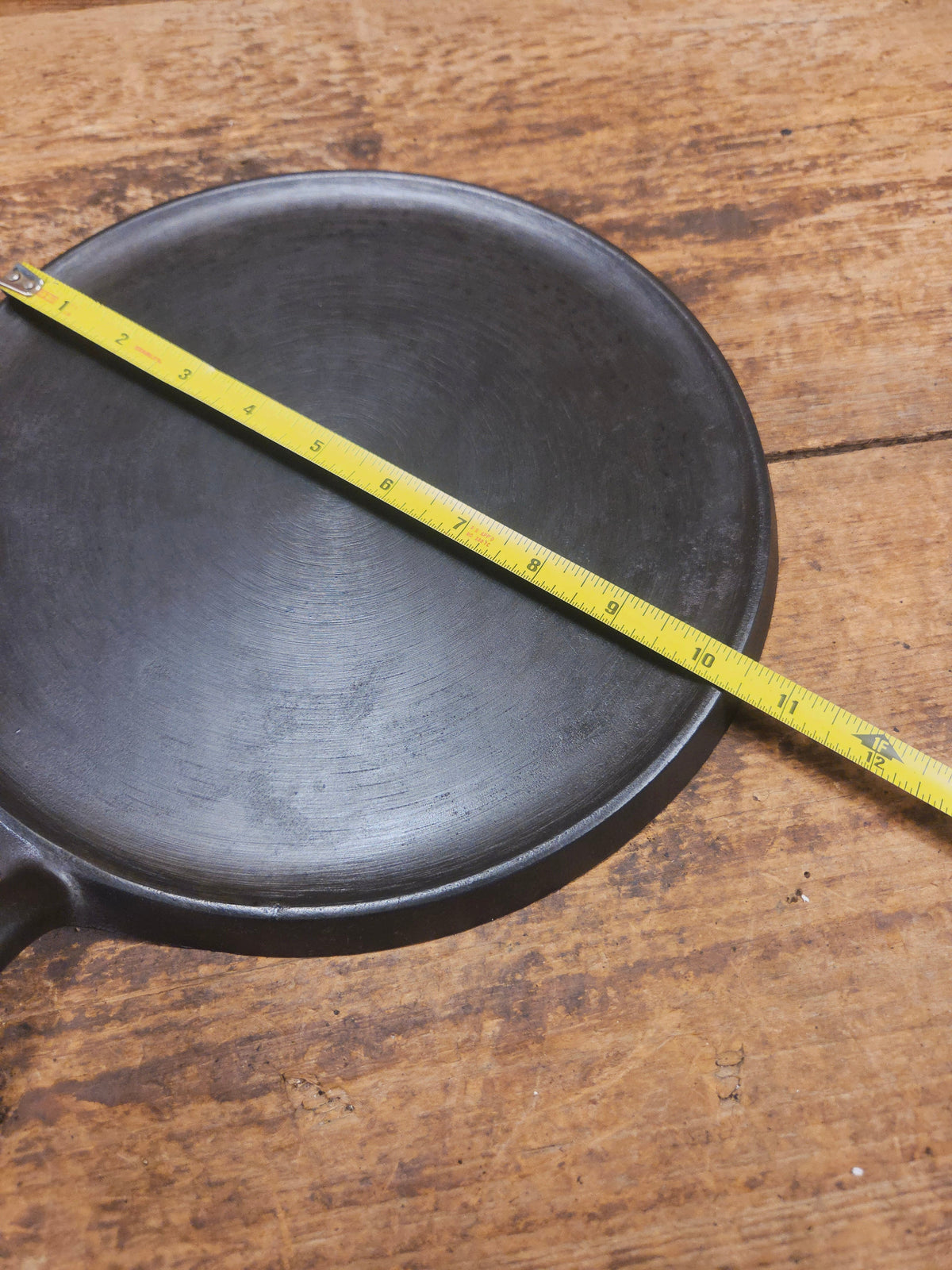 Griswold #9 Round Griddle with Large Block Logo 609. Beautiful swirls!! - Griddle