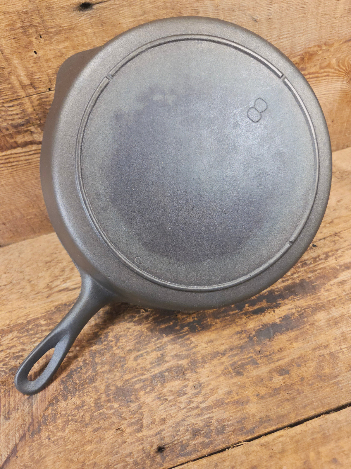 The Clara Bell Classic! 1940’s Era Three notch Lodge #8 cast iron skillet - Skillet