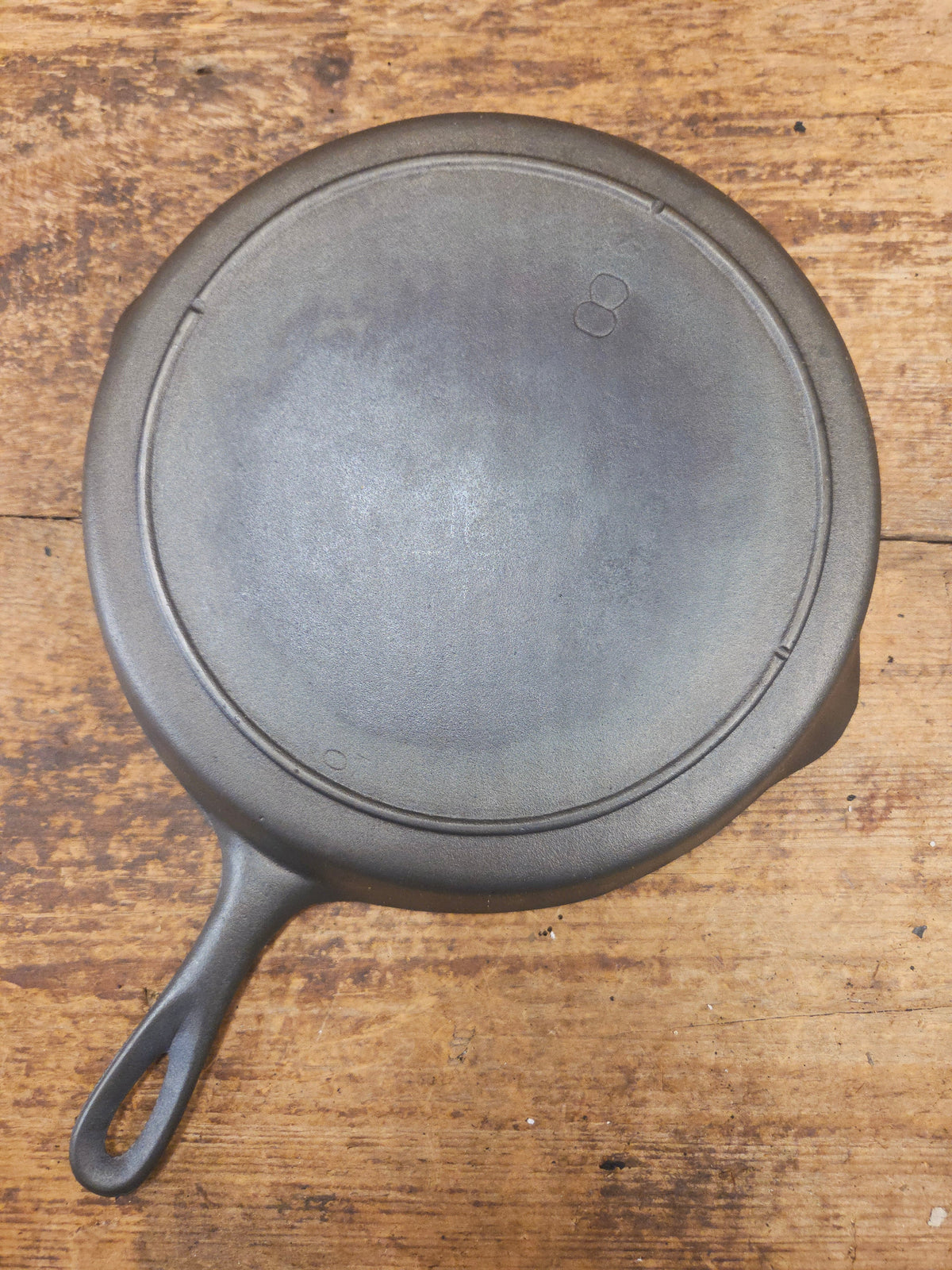 The Clara Bell Classic! 1940’s Era Three notch Lodge #8 cast iron skillet - Skillet
