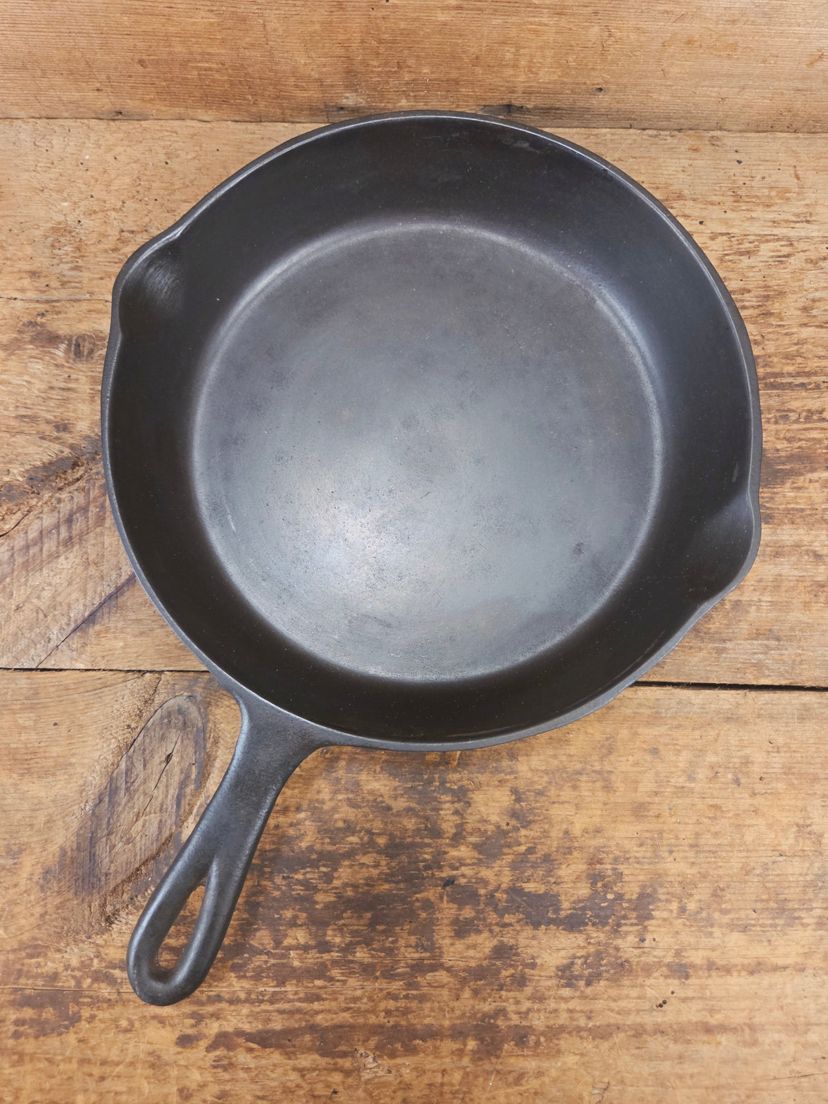 The Classic 8! 1940’s early Hand Scribed Birmingham Stove & Range Red Mountain Series #8X Skillet - Skillet