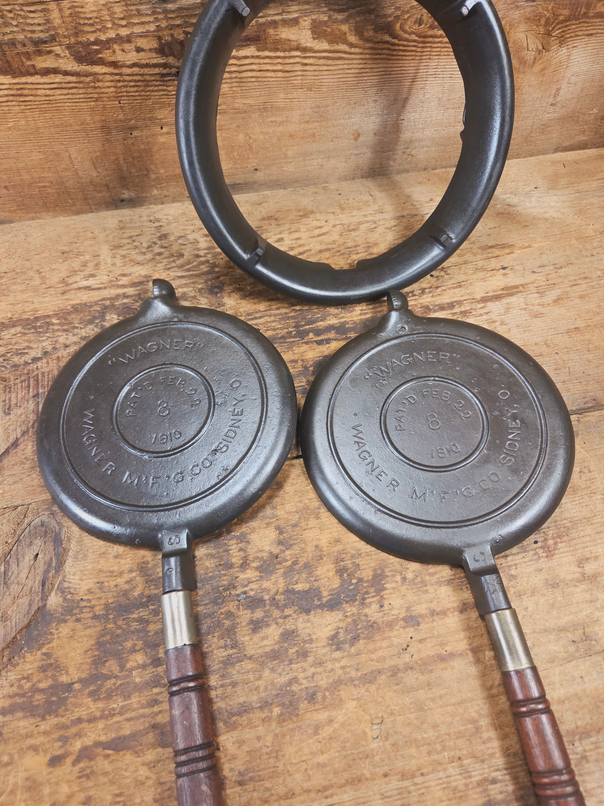 Whoa!! 1910’s Early Wagner Mfg Co. Sidney O #8 Waffle Iron with Short Base - Waffle Iron