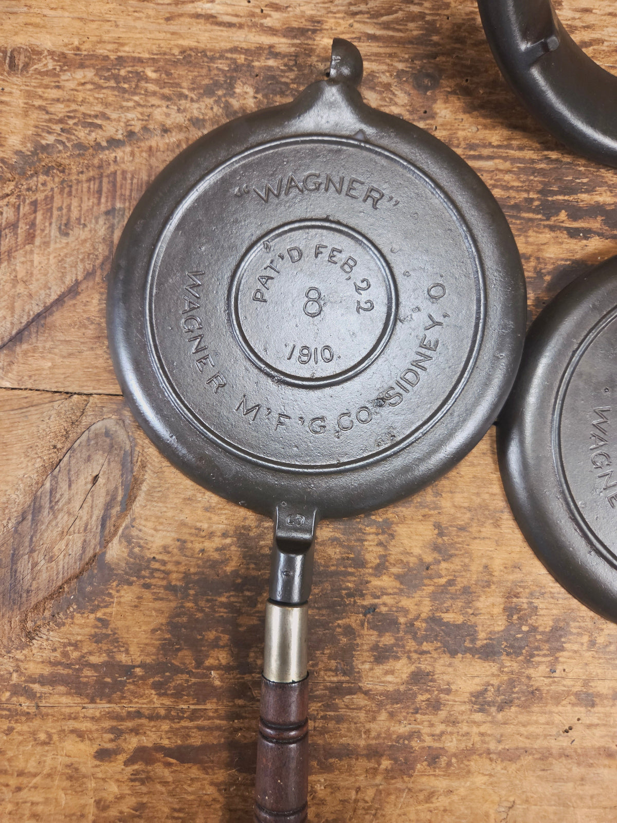 Whoa!! 1910’s Early Wagner Mfg Co. Sidney O #8 Waffle Iron with Short Base - Waffle Iron