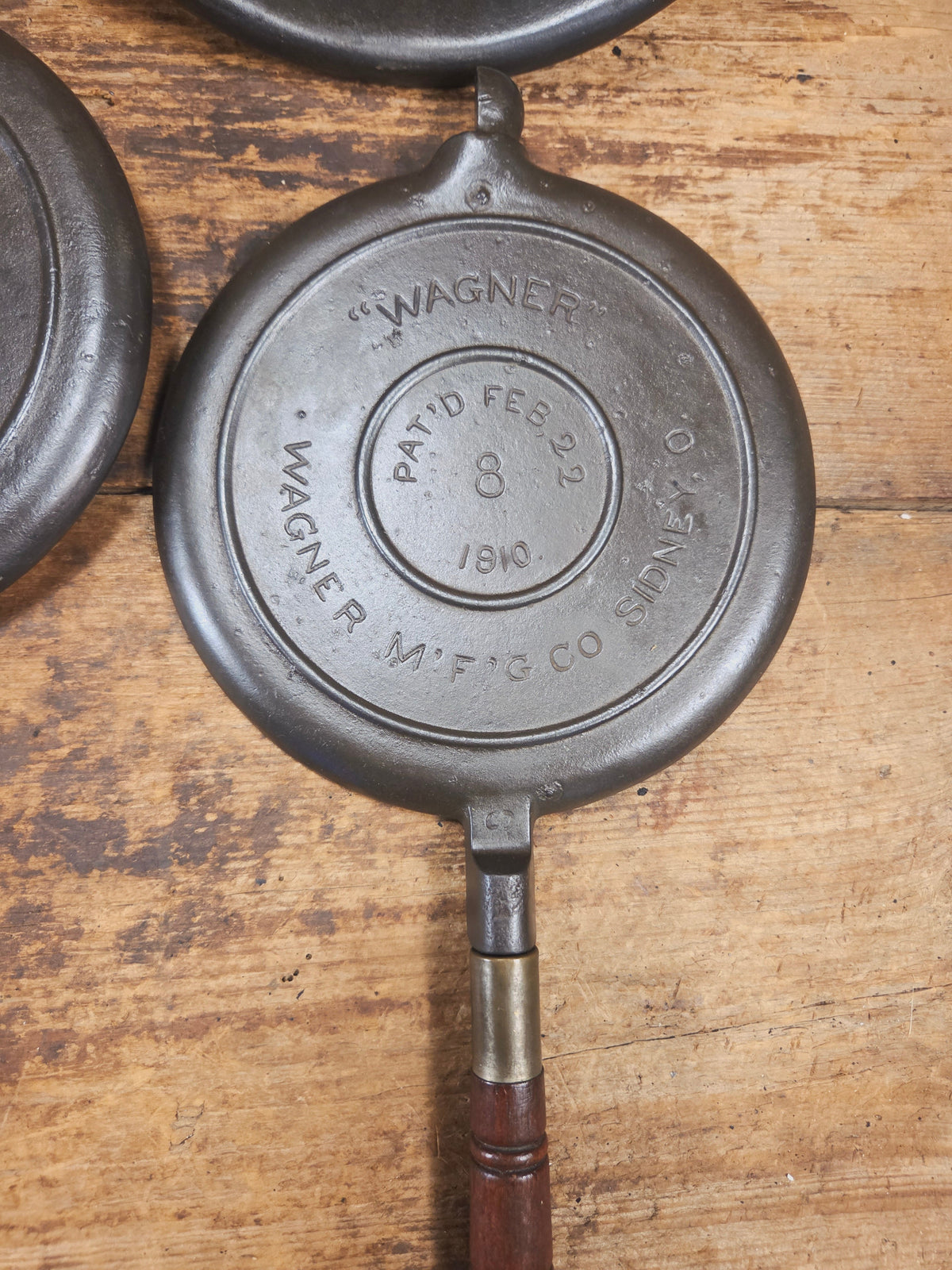 Whoa!! 1910’s Early Wagner Mfg Co. Sidney O #8 Waffle Iron with Short Base - Waffle Iron