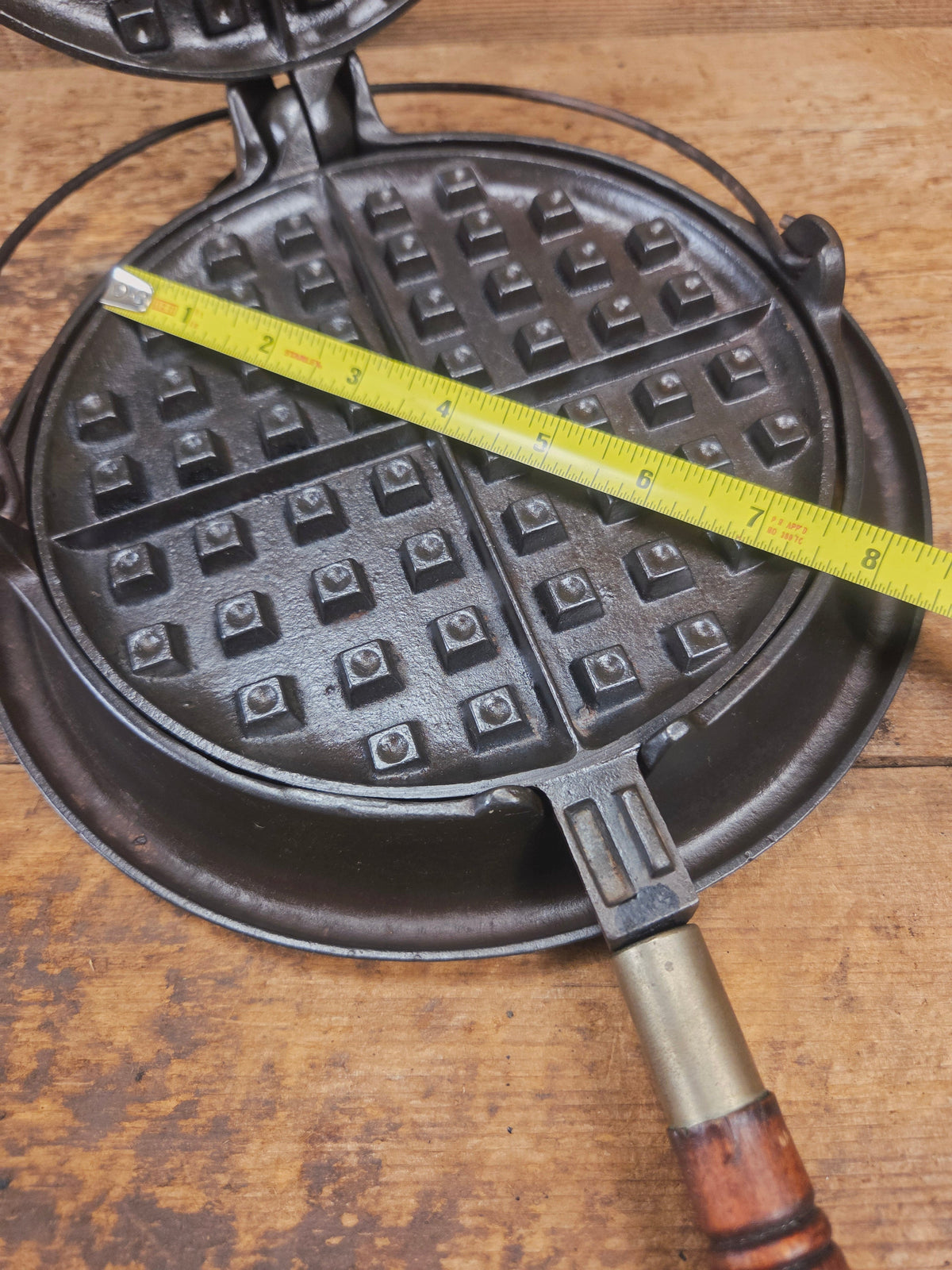 Whoa!! 1910’s Early Wagner Mfg Co. Sidney O #8 Waffle Iron with Short Base - Waffle Iron