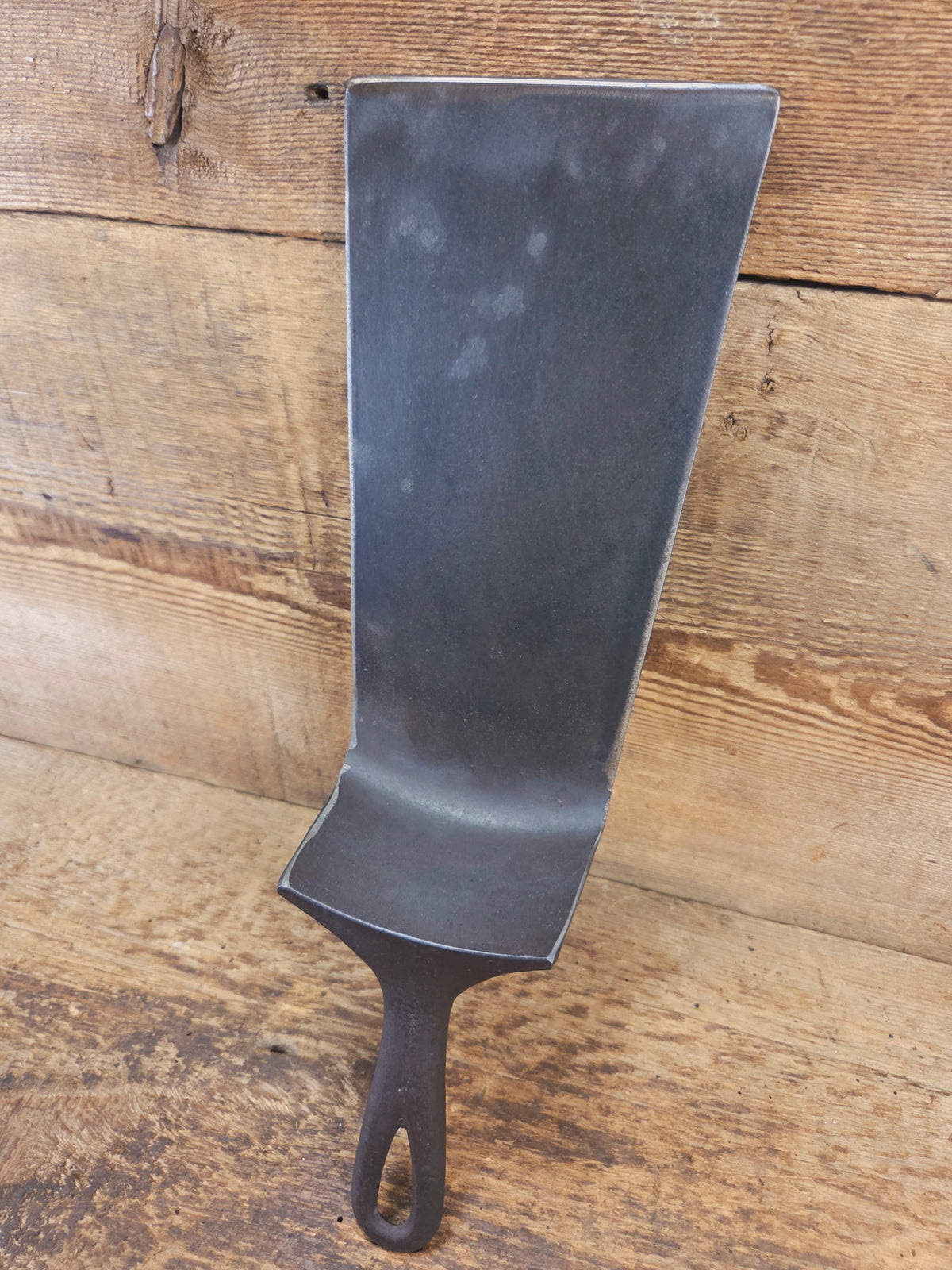 Custom made Griswold Cast Iron Skillet Spatula. MONSTER Reclaimed #10 1910’s Era Griswold Slant cast iron skillet. SC24