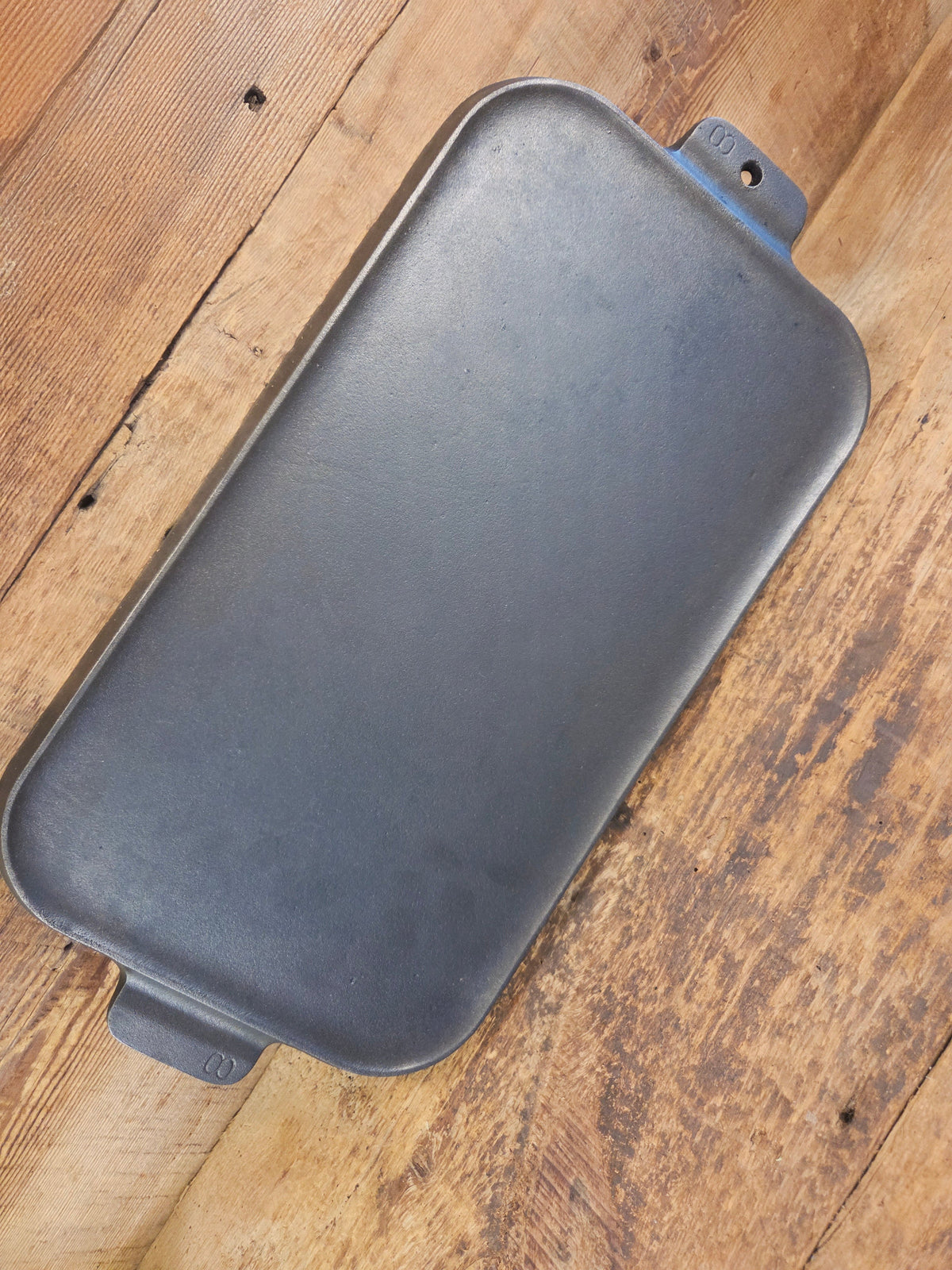 Mint condition looks brand new! Griswold #8 Long cast iron griddle. 908 C. Great pancake griddle! - Griddle