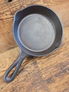 Wagner Sidney -O- #3 Skillet with ’Pie’ Logo and Smooth Bottom 1053 F - Skillet