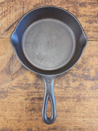 Wagner Sidney -O- #3 Skillet with ’Pie’ Logo and Smooth Bottom 1053 F - Skillet