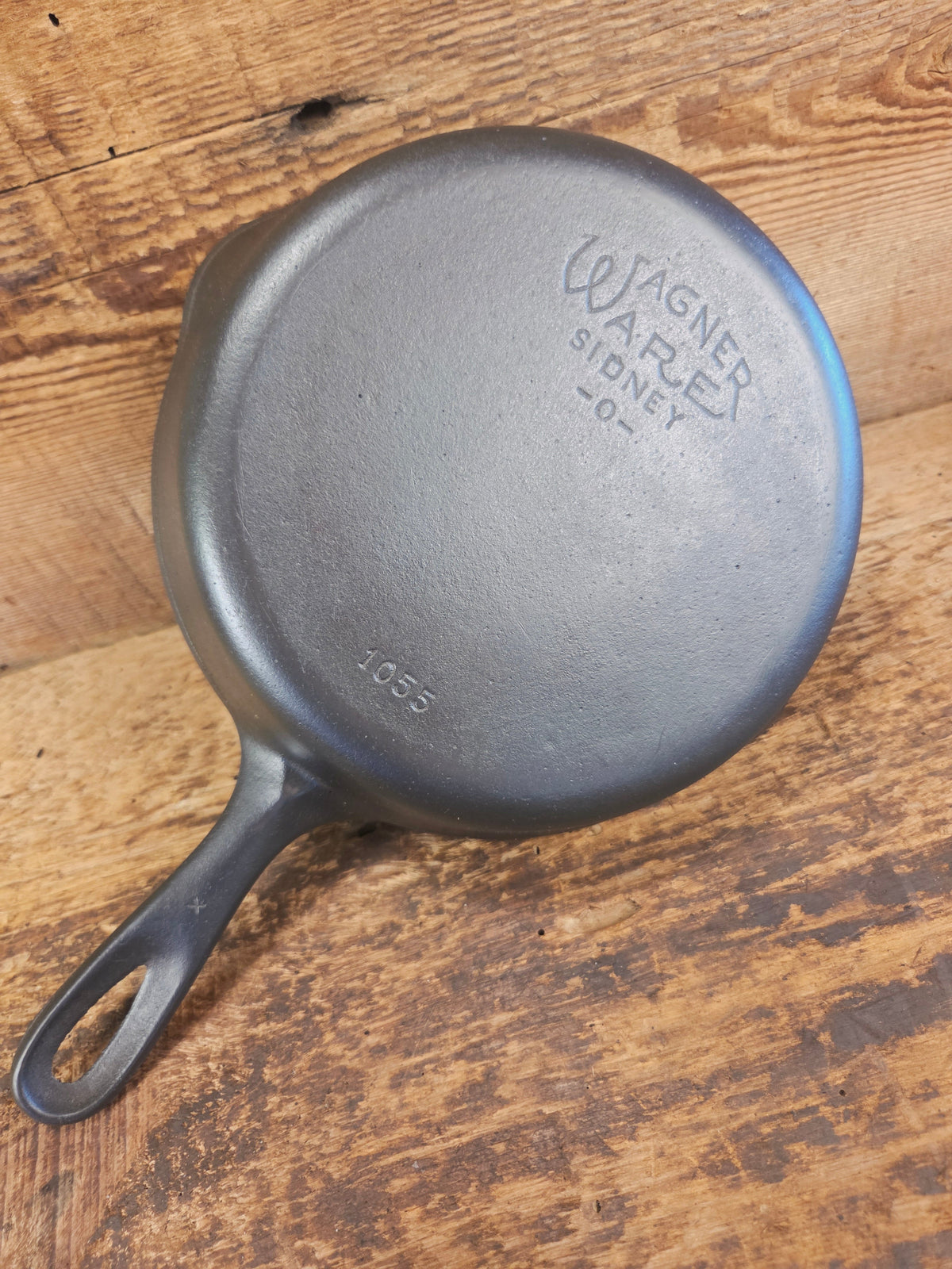 Great first pan! 1930’s Wagner #5 Skillet with Stylized Logo 1055 - Skillet