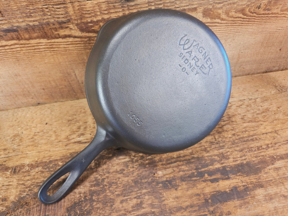 Great first pan! 1930’s Wagner #5 Skillet with Stylized Logo 1055 - Skillet