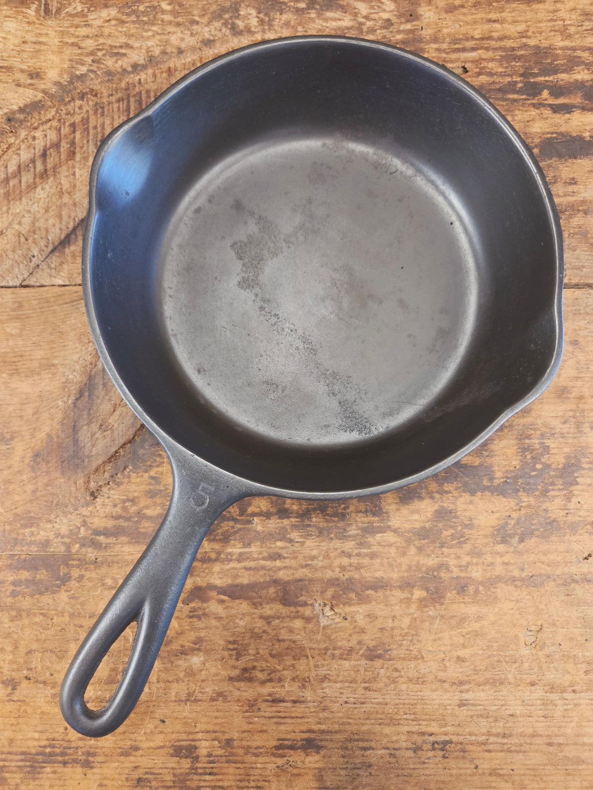 Great first pan! 1930’s Wagner #5 Skillet with Stylized Logo 1055 - Skillet