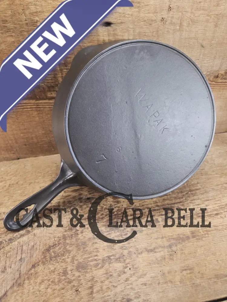 A beauty!! Early 1900’s Wapak straight logo #7. 8 Makers Mark. Cast Iron Skillet with Heat Ring Skillet