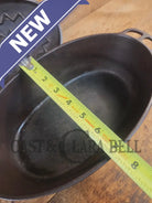 A bread maker’s dream. Very Hard to Find Wagner Stylized Logo Oval Roaster with Turtle Top sawtooth drip lid - Dutch