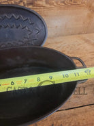 A bread maker’s dream. Very Hard to Find Wagner Stylized Logo Oval Roaster with Turtle Top sawtooth drip lid - Dutch