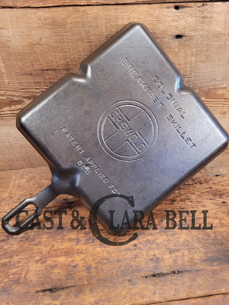 A Customer Favorite! Unique Griswold Cast Iron Colonial Breakfast Skillet! P/N 666 Skillet