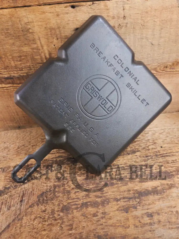 A customer favorite! Unique Griswold Cast Iron Colonial Breakfast Skillet! P/N 666 D. Great for bacon and eggs! Skillet