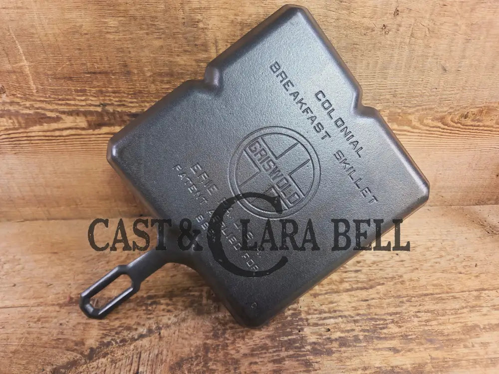 A customer favorite! Unique Griswold Cast Iron Colonial Breakfast Skillet! P/N 666 C. Great for bacon and eggs! Skillet