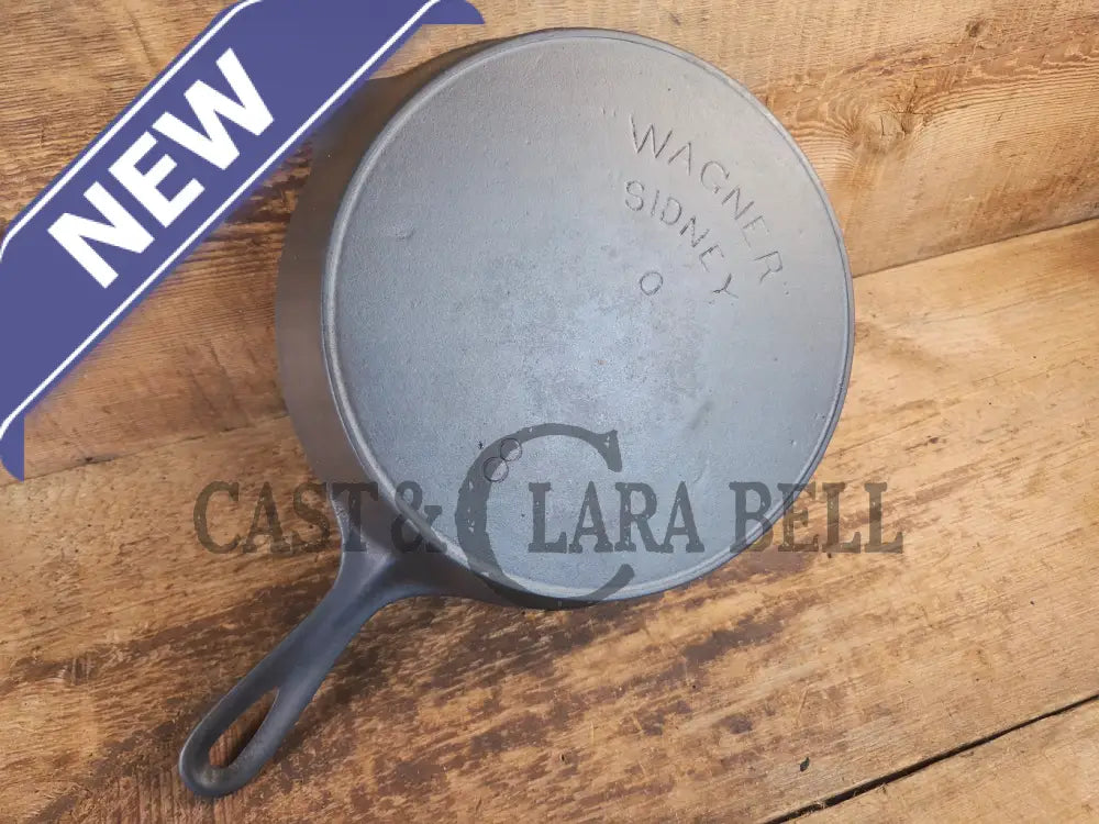 A favorite of ours! 1895-1910’s! Wagner Sidney #8 Cast Iron Skillet double Arc Logo and black iron Finish. Beautiful