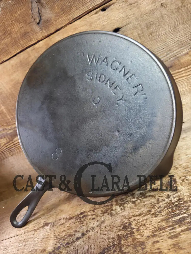 A favorite of ours! 1895 1910’s! Wagner Sidney #8 Cast Iron Skillet double Arc Logo and black iron Finish. Beautiful