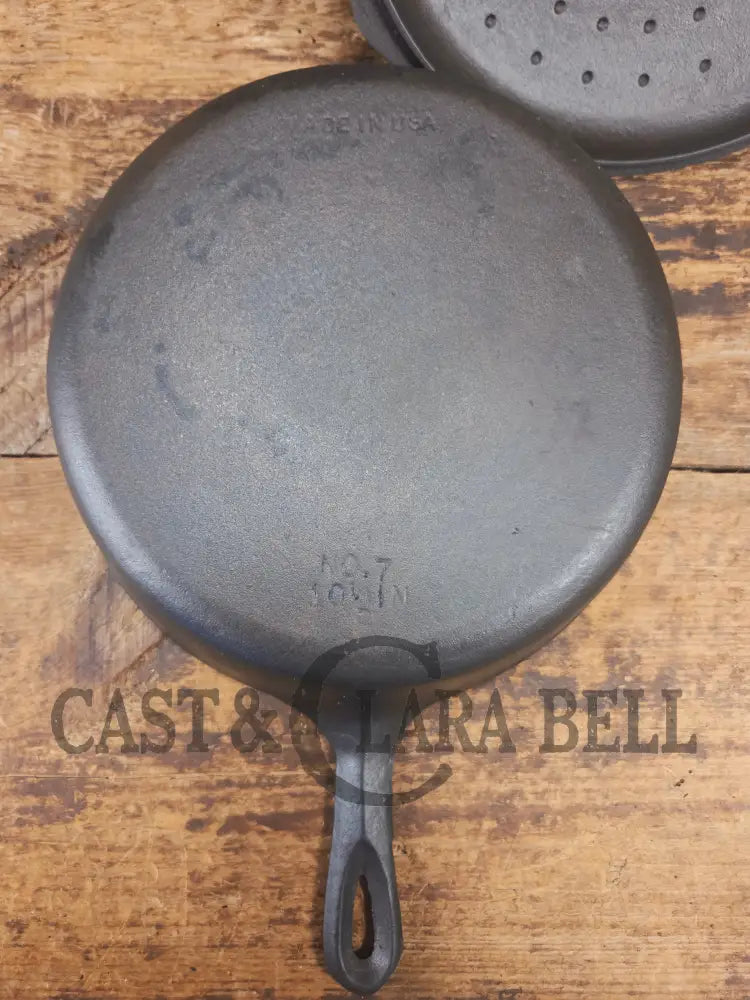 A Southern Classic! Matching BSR #7 Century Series cast iron Chicken Fryer AND Lid! Great for fried chicken or soups!