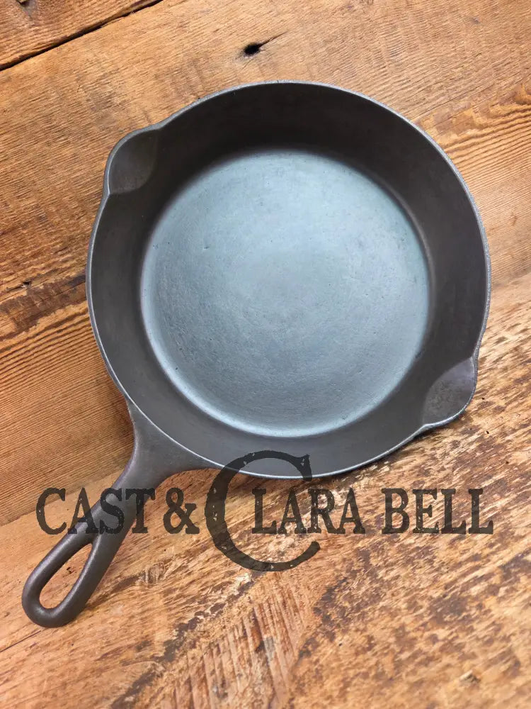 A special piece! 1910’s 3rd Series (Griswold) Erie #6 Cast Iron Skillet. Font similar to Erie ’Griswolds’ style. 699