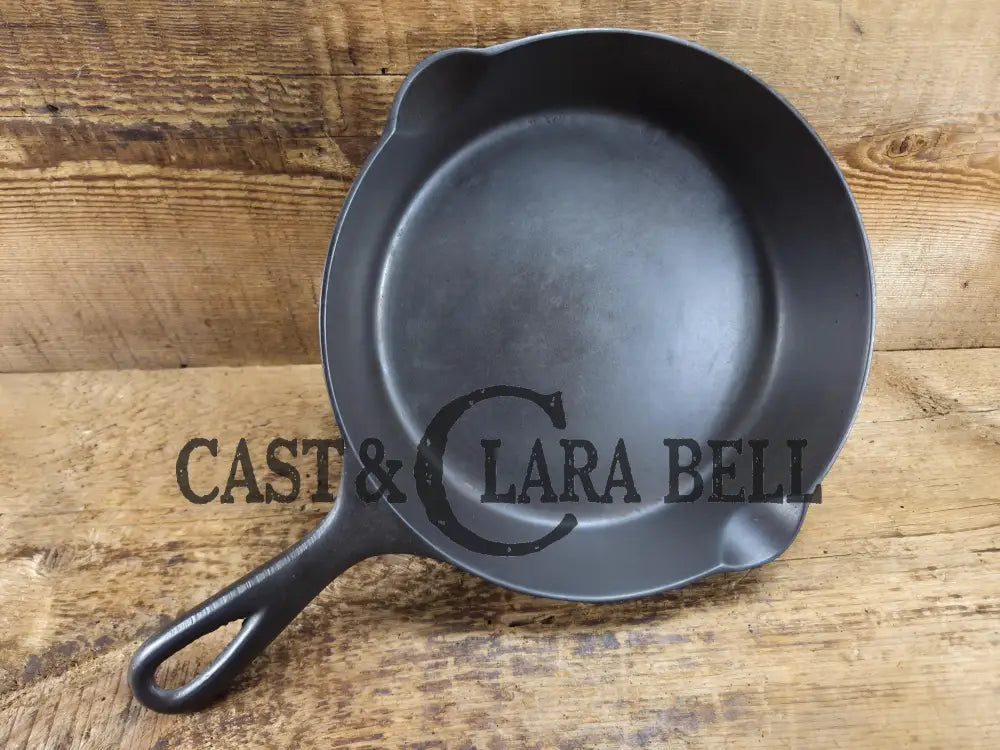 A special piece! 1910’s 3rd Series (Griswold) Erie #6 Cast Iron Skillet. Font similar to Erie ’Griswolds’ style. 699 A.