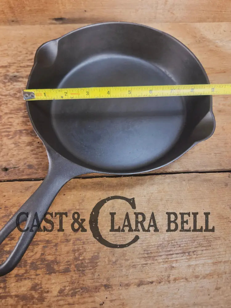 A special piece! 1910’s 3rd Series (Griswold) Erie #6 Cast Iron Skillet. Font similar to Erie ’Griswolds’ style. 699.