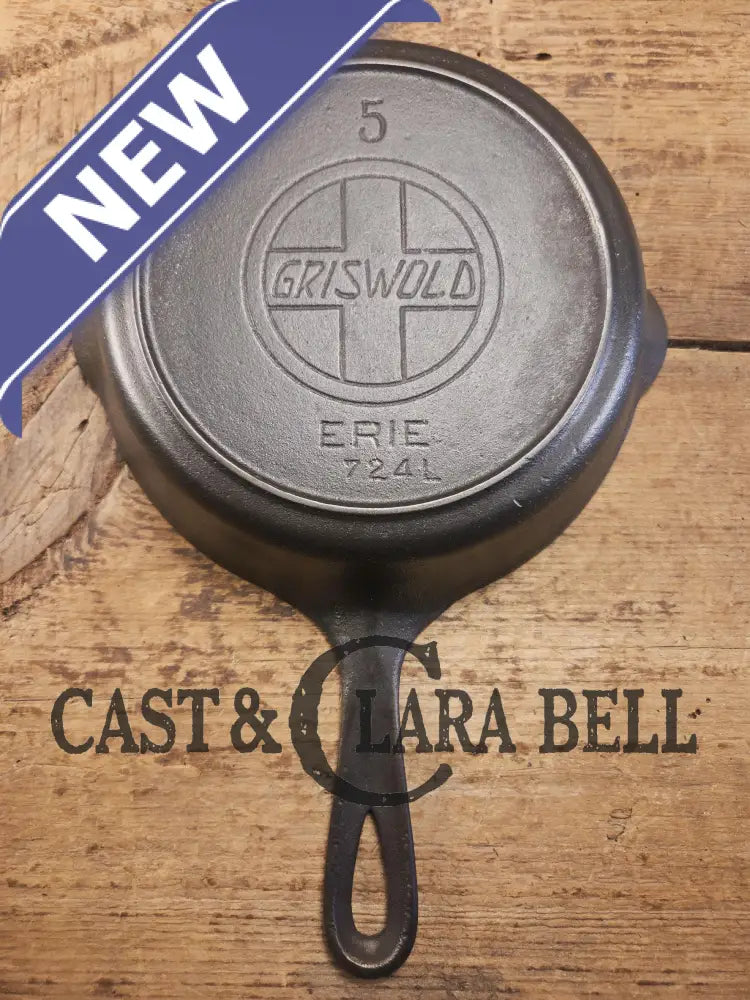 Absolute stunner. 1907-1912 Griswold ’Erie’ #5 Skillet with Slant Logo and Heat Ring 724. Ready to use. Skillet