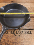 Absolute stunner. 1907-1912 Griswold ’Erie PA USA’ #5 Skillet with Slant Logo and Heat Ring 724 Skillet