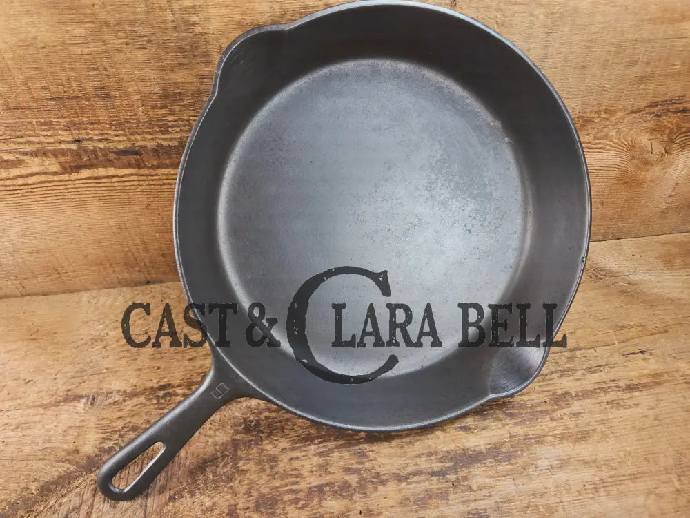 Absolutely Gorgeous. 1940’s #9 Griswold SBL (710 H) cast iron skillet. #710 Skillet