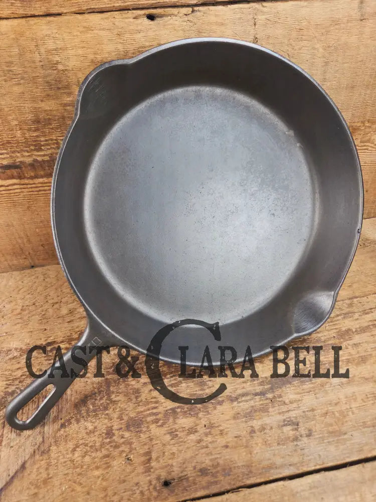 Absolutely Gorgeous. 1940’s #9 Griswold SBL (710 H) cast iron skillet. #710 Skillet