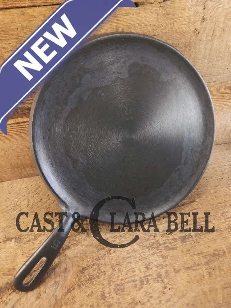 Absolutely gorgeous!! 1940’s era Unmarked Wagner #9 Round Griddle ’10 1/4 INCH GRIDDLE,’ Griddle